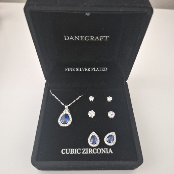 Craft Jewelry - Craft Fine Silver Necklace with Blue and White Stones